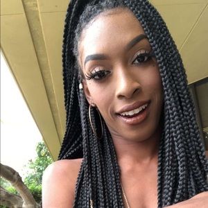 Meet your Posher, Kiana